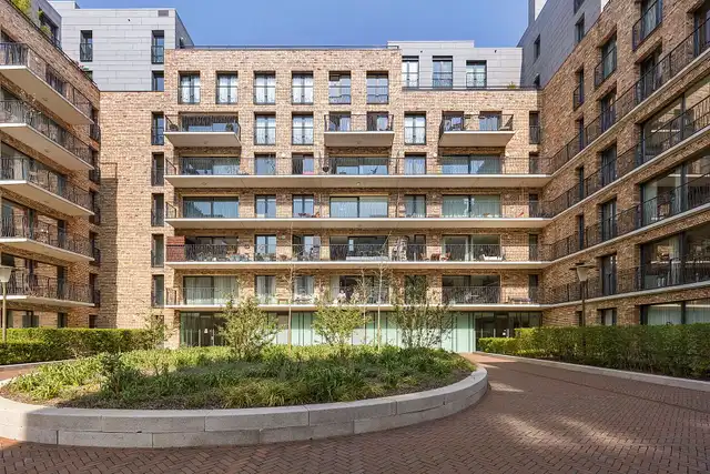 74m2 apartment to rent for 1735€/month in Spadinalaan 220, Amsterdam