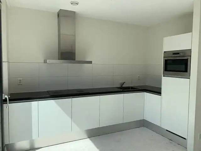 74m2 apartment to rent for 1735€/month in Spadinalaan 220, Amsterdam